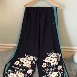 Floral silky lounge pants (by aerie)